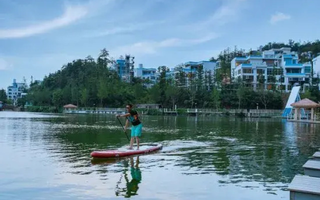 Moganshan Sky Swimming Pool Resort