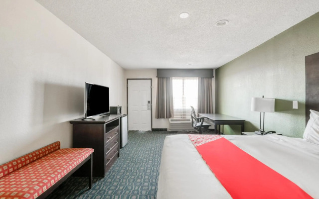 OYO Hotel Rosenberg TX I-69