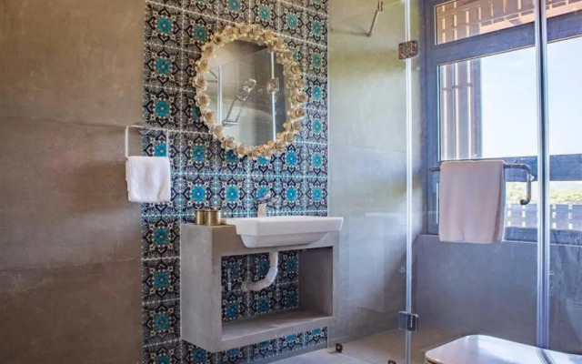 RedhomeX Historic Bungalow