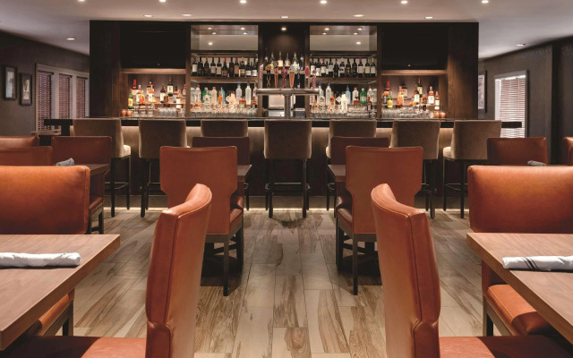 Embassy Suites by Hilton Scottsdale Resort