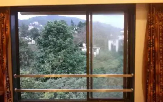 Hotel Lalit Inn