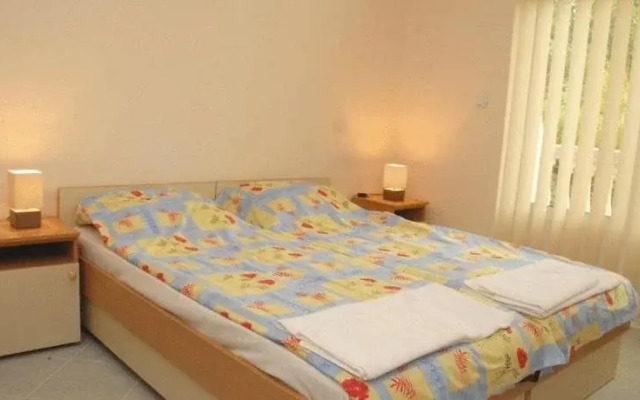 Sars Apartments