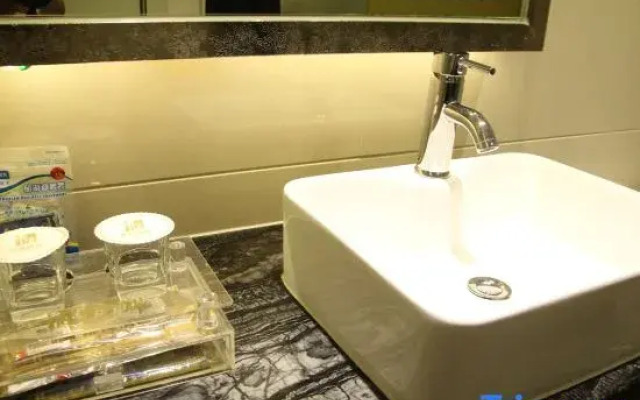 Yong Yi Hotel