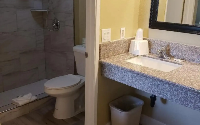 University Inn Fresno