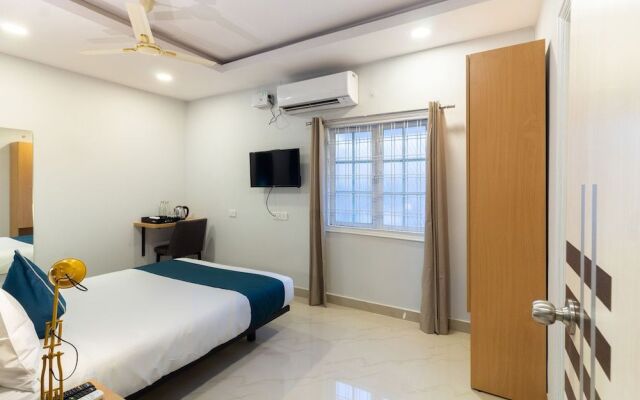 Silverkey Executive Stays 22453 Himayat Nagar Circle