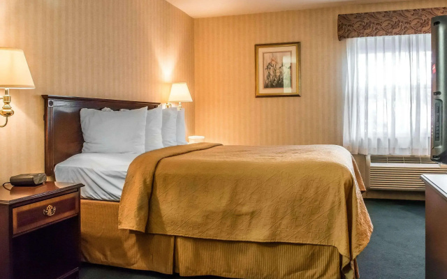 Quality Inn Pittsburgh Airport