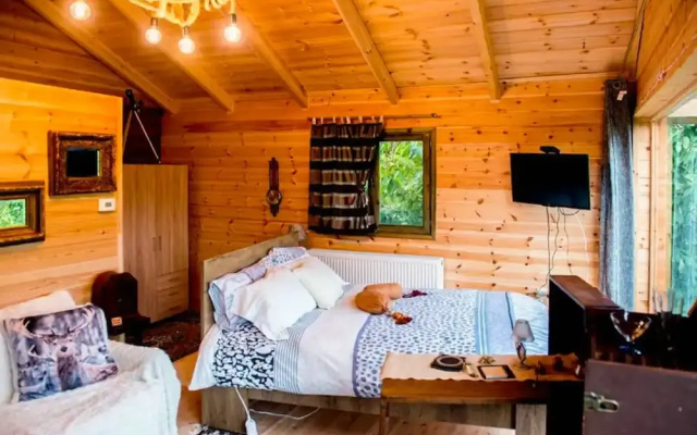 Kedra Village Getaway - Scenic Mountain Views