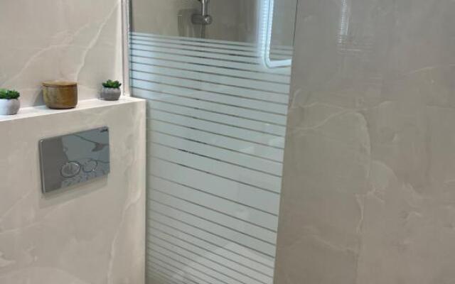 White studio (Preveza Marina)