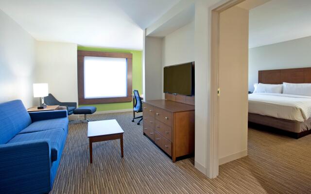 Holiday Inn Express & Suites Austin Downtown - University by IHG