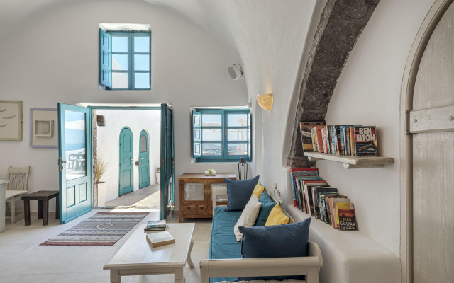 Afroessa Hotel by Caldera Houses