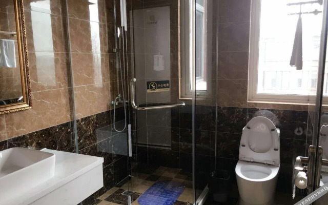 Nanjing 6 1 Business Passenger Hotel