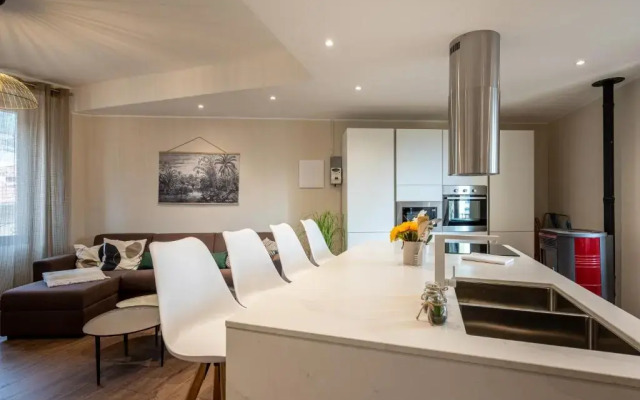 Modern apartment in Gravedona - Larihome A14