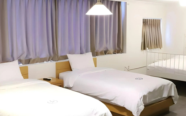 Hillside Hotel