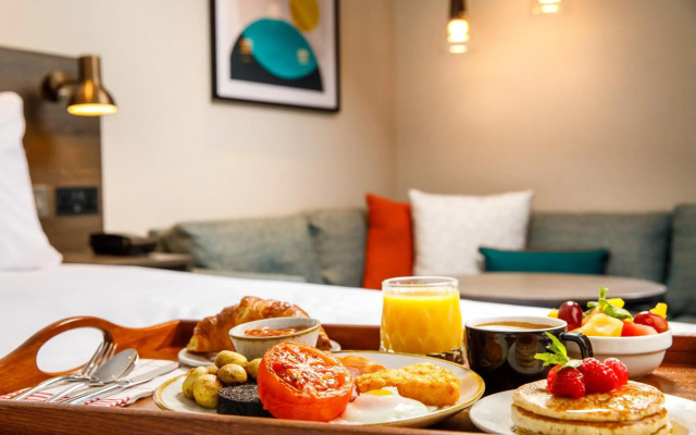 Holiday Inn Manchester Airport by IHG