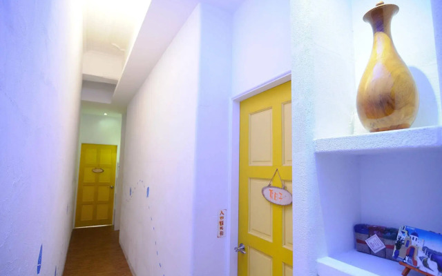 Blue&White Leisure House Kaohsiung
