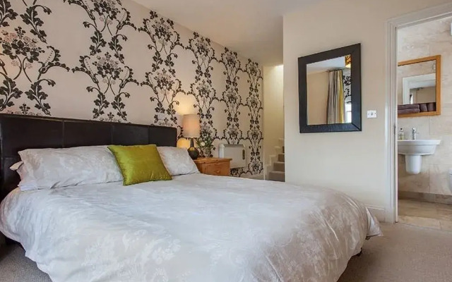 Priory House Apartments