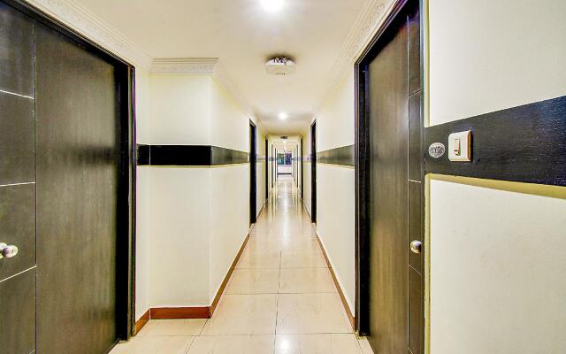 OYO 70745 Hotel Amar Residency