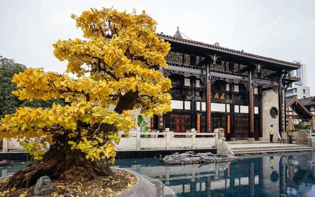 Chengdu Courtyard Hotel