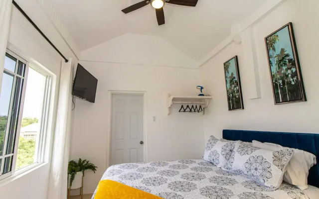 Runaway Bay Gem Suite