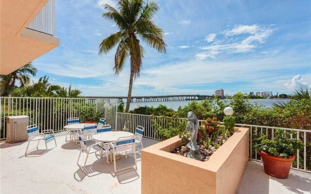 Lovers Key Beach Club PH4