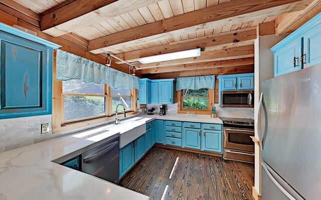 203hawtd 5 Bedroom Home