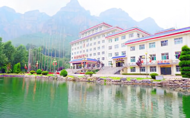 Ba Quan Xia Hotel