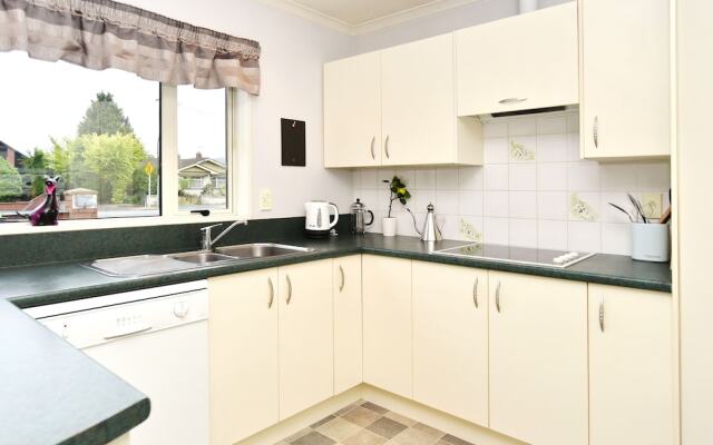 Russley Hideaway CHC Holiday Homes