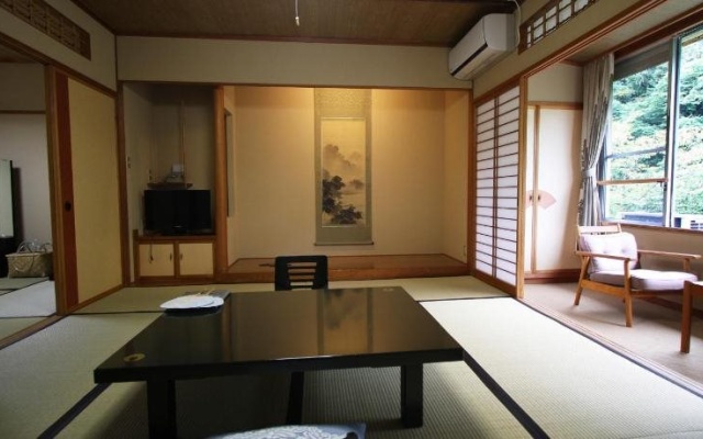 Yamadakan – Guest Rooms – Yamanouchi