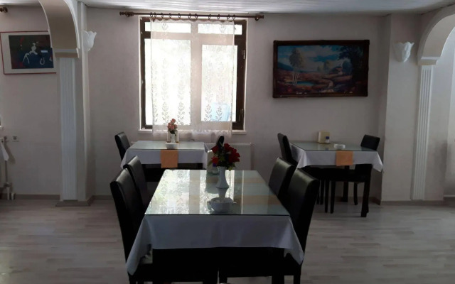 Kafkas Hotel