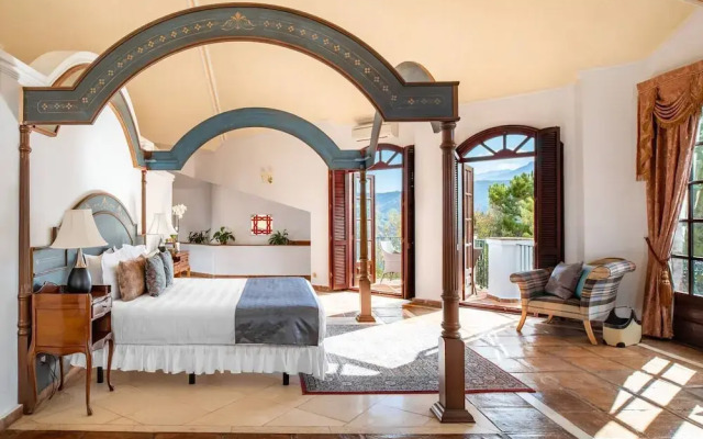 Luxury 7 Bed Villa in Exclusive El Madronal ,marbella, Andalucia