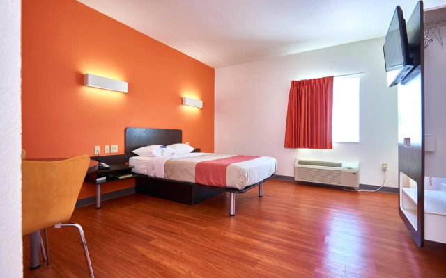 Motel 6 Wilkes Barre, PA - Arena