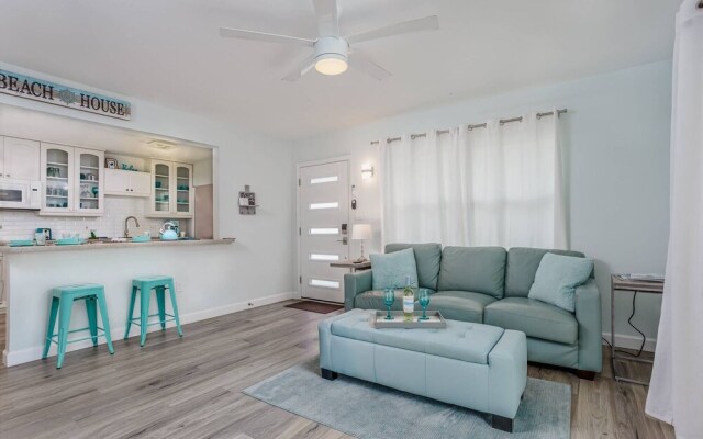 Modern Grove Beautiful 3 Bedroom Home