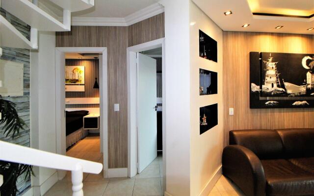 1023 - Cobertura com piscina na Praia de Bombinhas