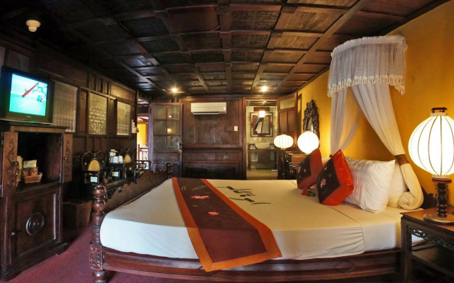 Vinh Hung Heritage Hotel