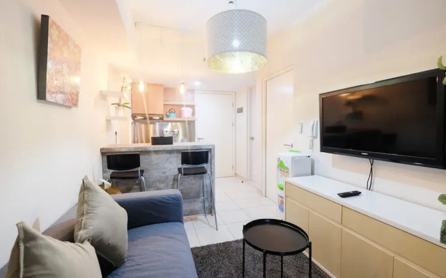 Modern and Bright 2BR Springlake Apartment