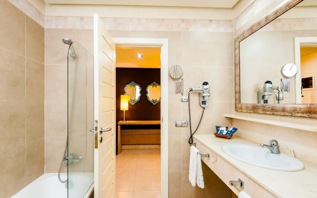 Kn Hotel Arenas del Mar - Adults Only