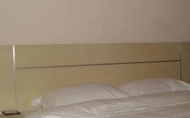 Thank Hotel Laiwu Luzhong East Street