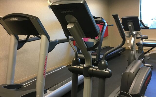 Holiday Inn Express & Suites Medicine Hat Transcanada Hwy 1 by IHG