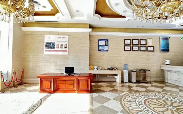 Vienna Hotel ( Shenzhen Fuyong Bridge Branch)