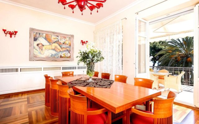 Villa Mestro - 5 Bedroom historical villa - Sea front with sea views - Perfect for families