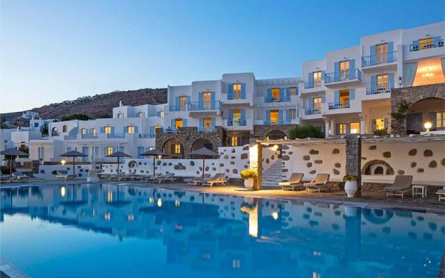 Manoulas Beach Mykonos Resort