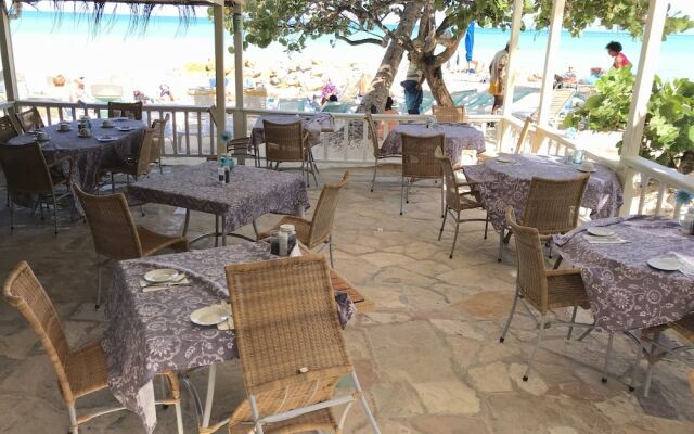 Dickenson Bay Oasis Antigua Village