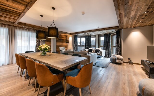 Manali Lodge  by Alpine Resorts
