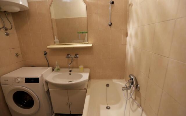 Brane - Great Location & Garden Terrace - A1