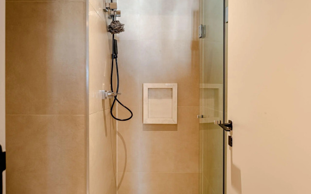 Studio 16º andar com piscina aquecida e A/C
