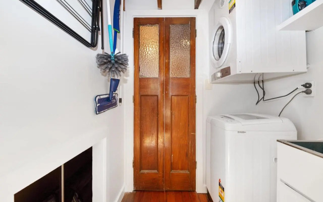 Piha - City Escape, Piha Holiday Home