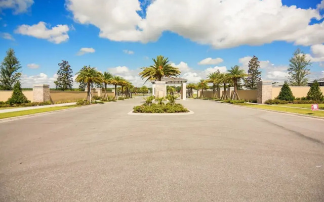 Magnificent Single Home with Private Pool SO2601