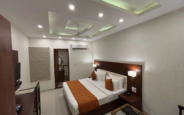 Hotel MJ Ghai Residency