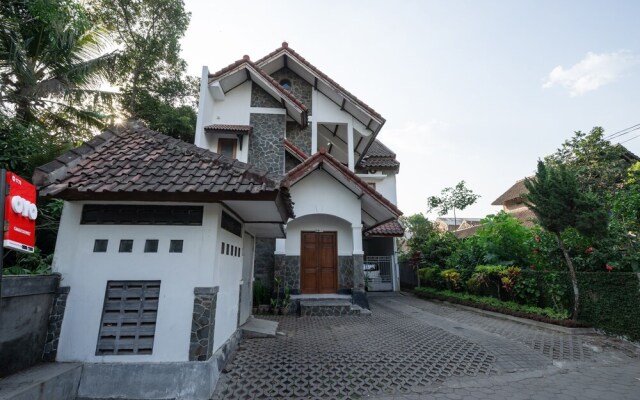 Omah Duwet by OYO Rooms