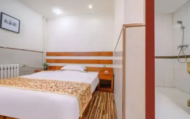 Xinfadi Express Hotel (Beijing Xinfadi Metro Station)